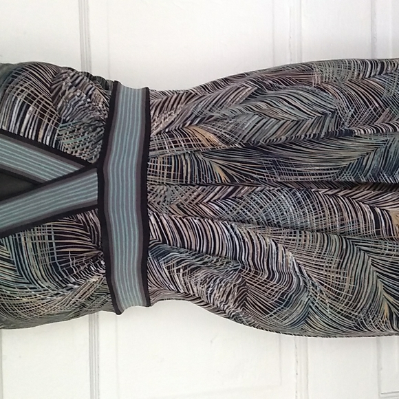 NWOT BCBGMaxazria Allover Print Halter Dress - Picture 2 of 12
